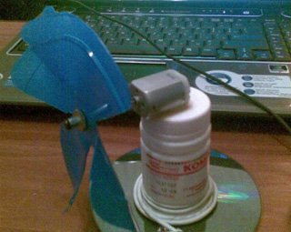 Вентилятор питающийся от USB Вентилятор питающийся от USB